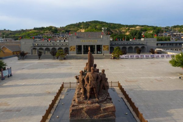 驰盈配资 铭记历史 缅怀先烈｜吕梁山黄河畔，老区人民吃上“旅游饭”